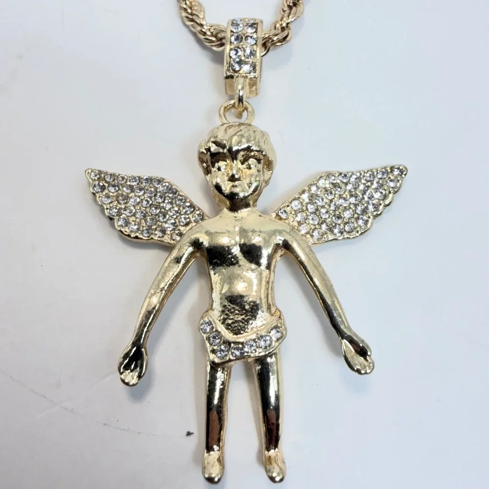 Gold Tone Rhinestone Angel Cherub Pendant Necklace 24 Inch Rope Chain Streetwear